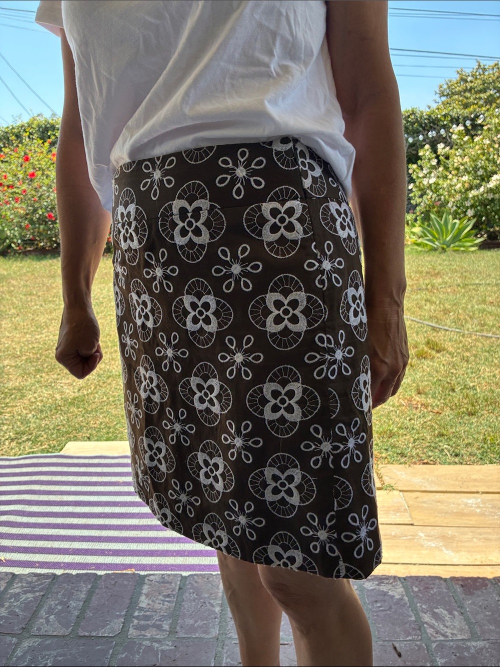 LOFT Brown A-Line Skirt with White Eyelet Floral Embroidery, Petite size 0P